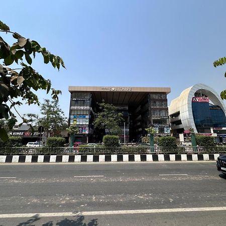 Hotel Gokul Solitaire, Surat Bhatha Esterno foto