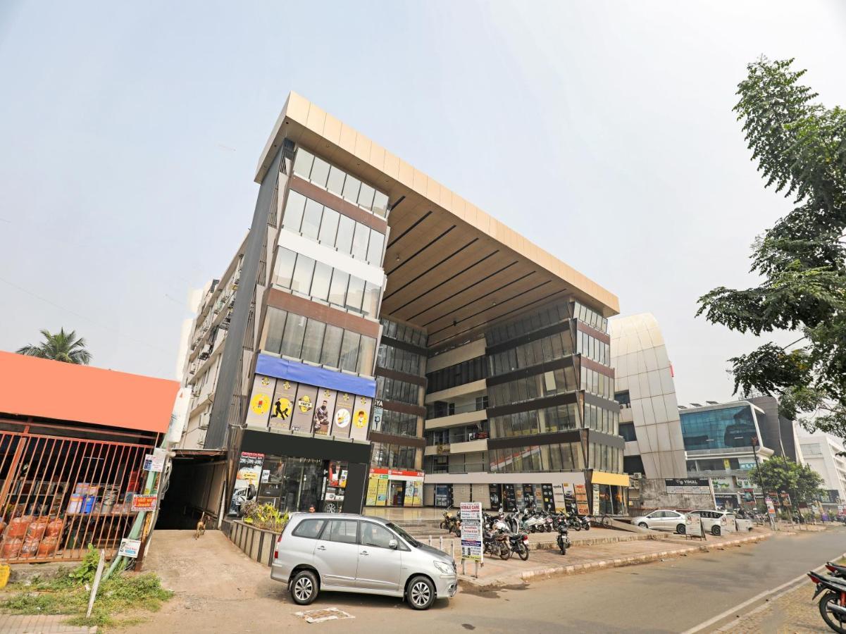 Hotel Gokul Solitaire, Surat Bhatha Esterno foto