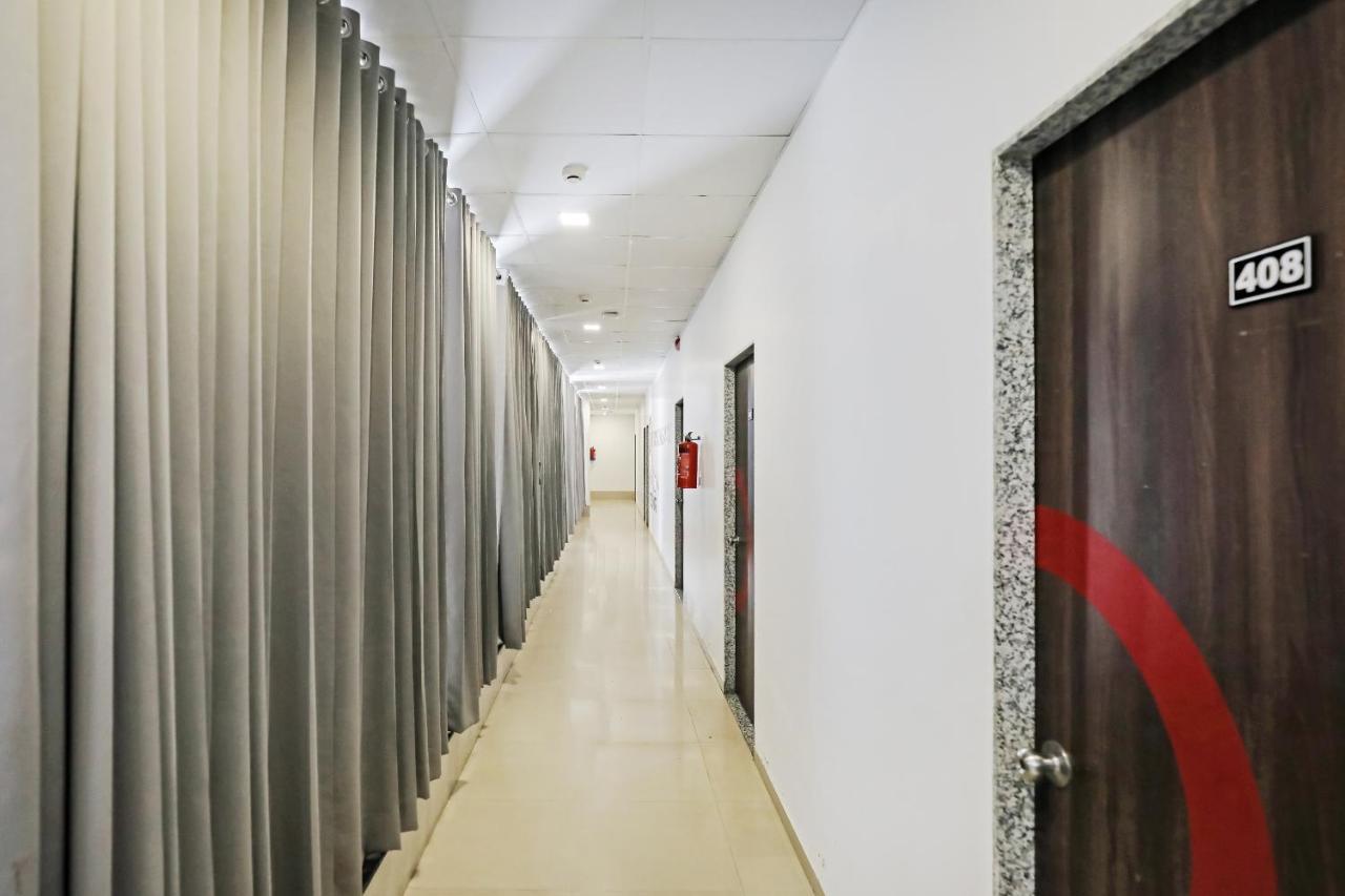 Hotel Gokul Solitaire, Surat Bhatha Esterno foto