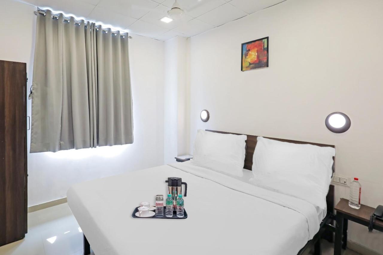 Hotel Gokul Solitaire, Surat Bhatha Esterno foto
