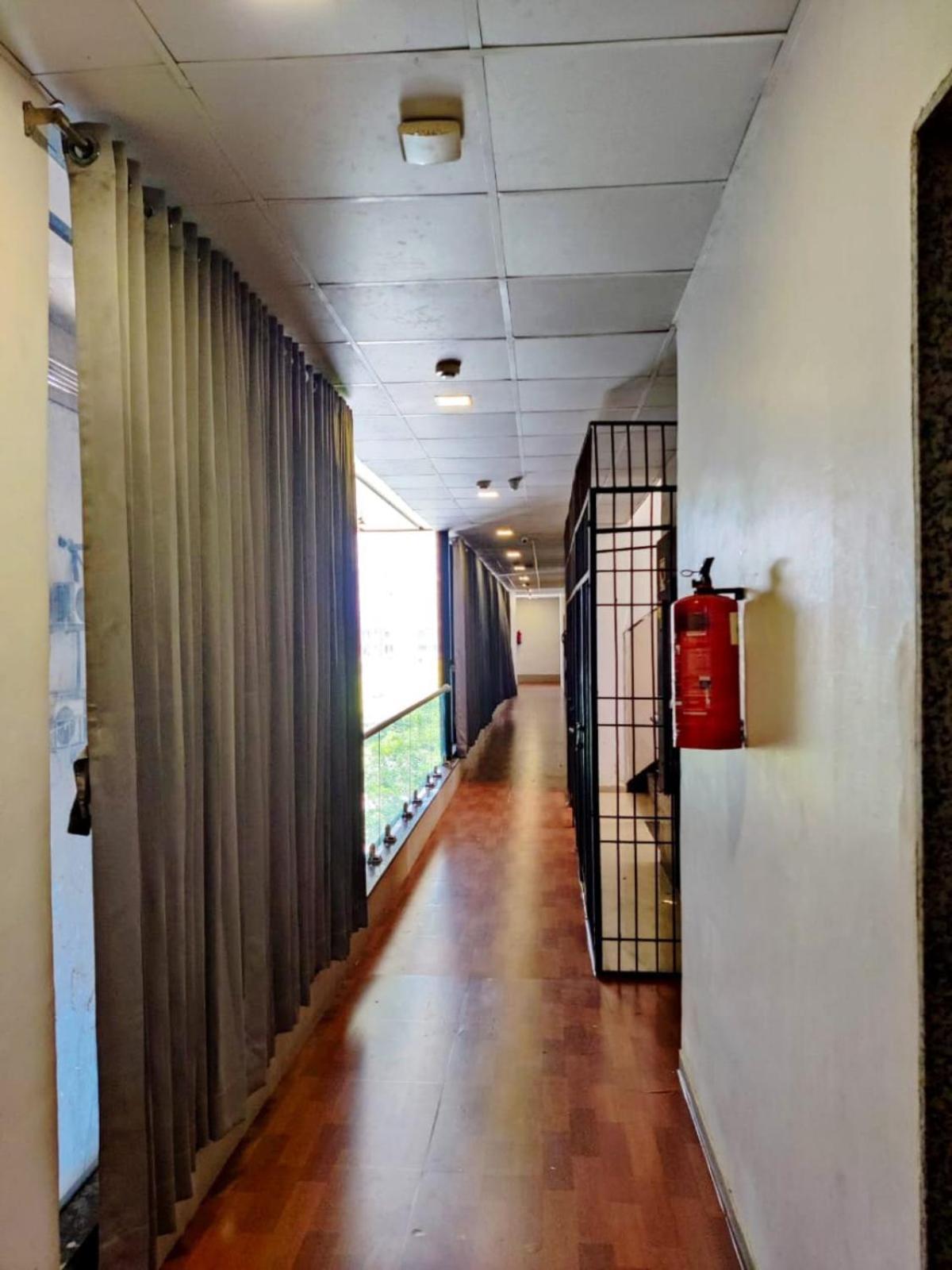 Hotel Gokul Solitaire, Surat Bhatha Esterno foto