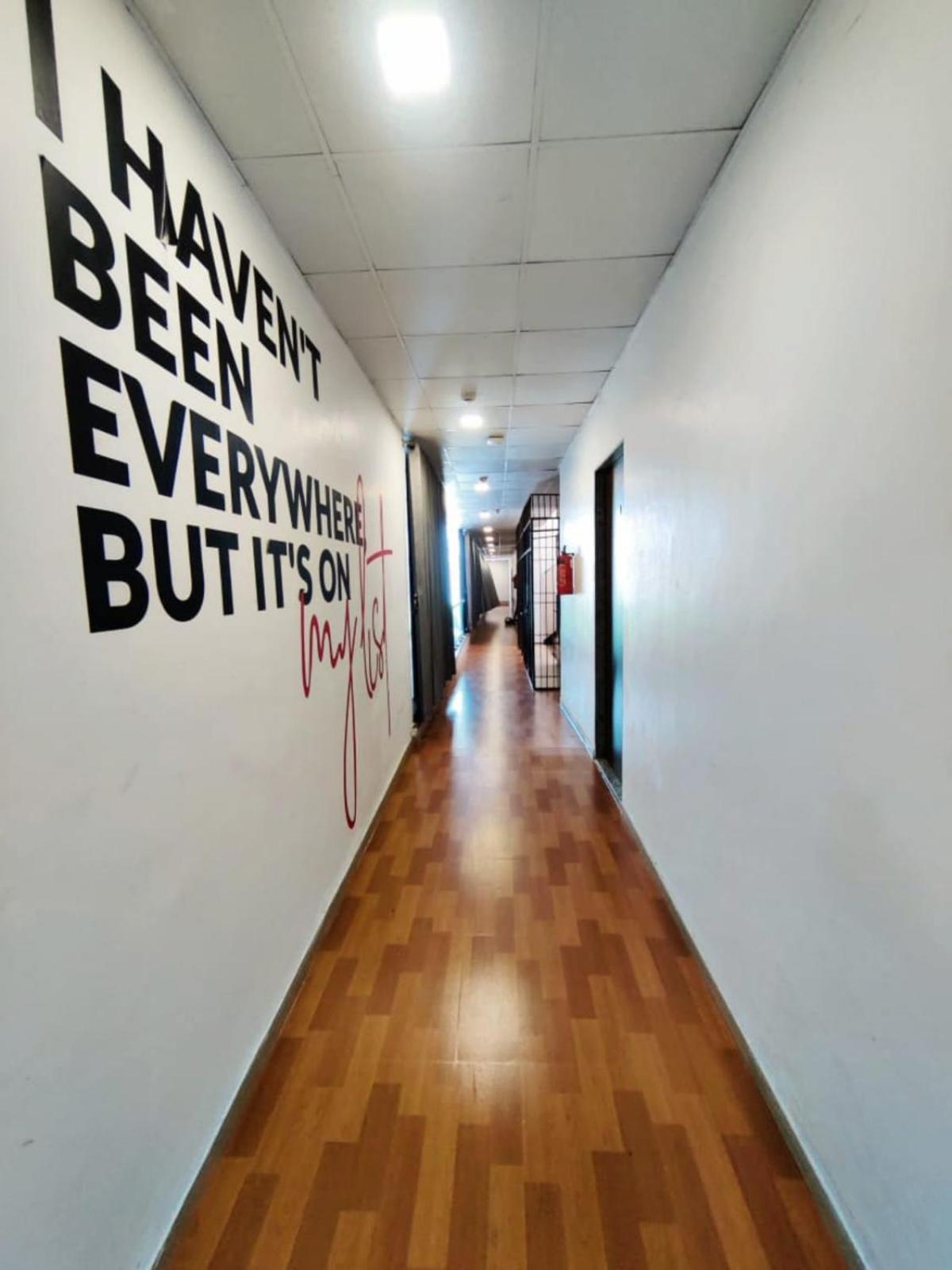 Hotel Gokul Solitaire, Surat Bhatha Esterno foto